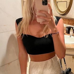 Crop top ribbed black top